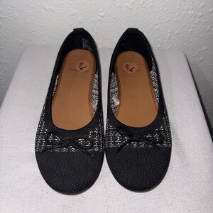 White Mountain Black and Gray Flats with Bow